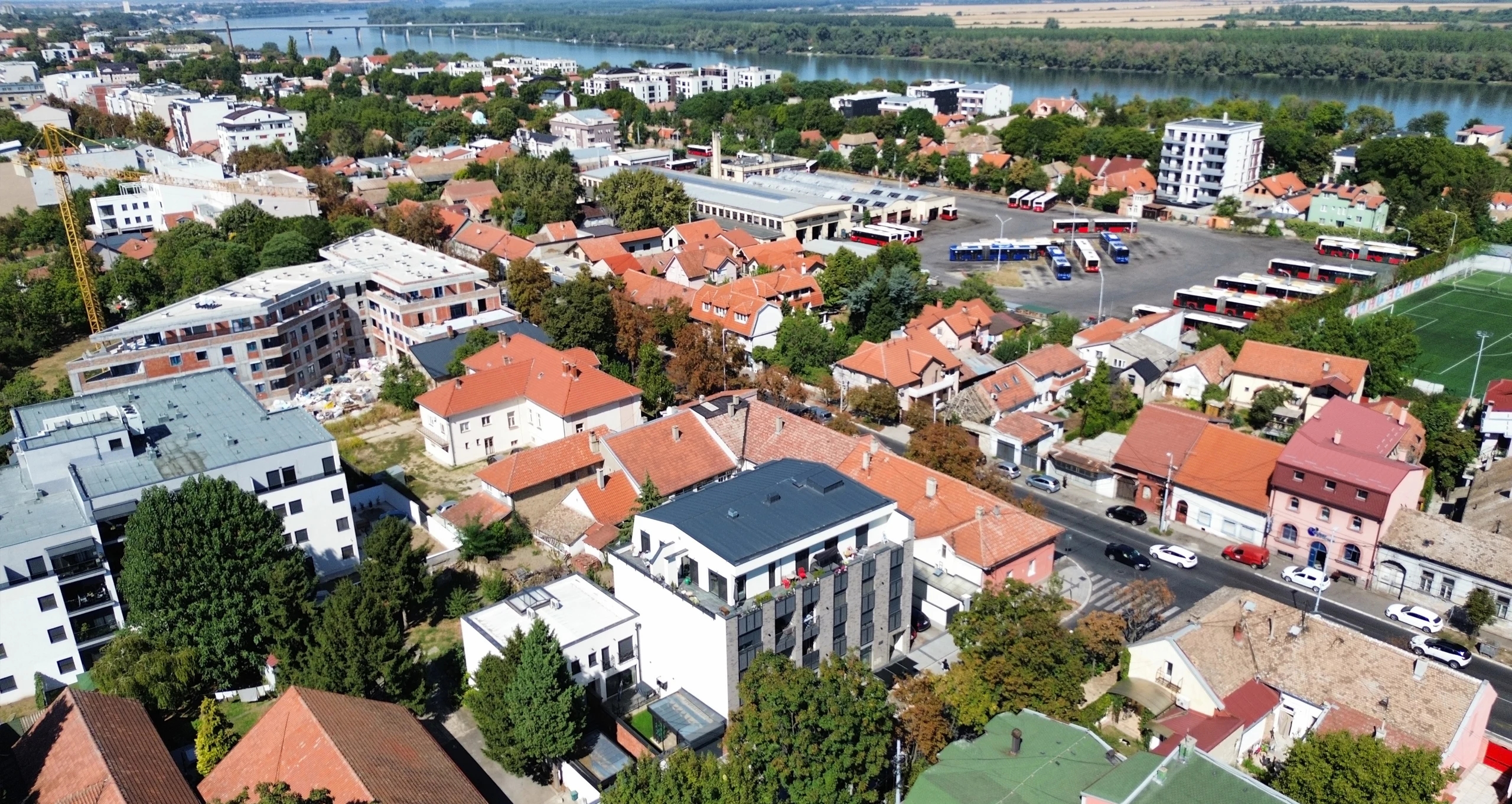 Dobrovoljačka 2V — 2